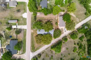 211 W Long St, Elm Mott, TX 76640 - Photo 15
