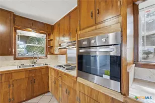 1603 Seydler St, Gonzales, TX 78629 - Photo 13