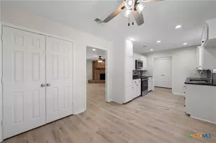 1006 Eagle Dr, Eddy, TX 76524 - Photo 7