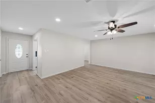 1006 Eagle Dr, Eddy, TX 76524 - Photo 3