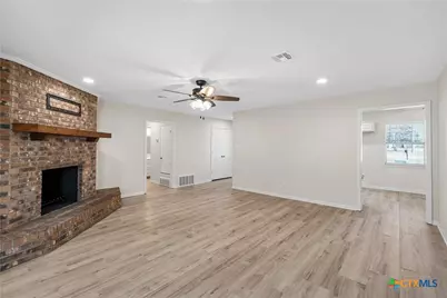 1006 Eagle Drive, Eddy, TX 76524 - Photo 5
