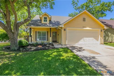 1302 N Wall Street, Belton, TX 76513 - Photo 1