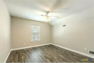 1302 N Wall Street, Belton, TX 76513 - Photo 23