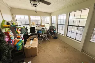 1505 E Polk Ave, Victoria, TX 77901 - Photo 47