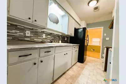 1505 E Polk Avenue, Victoria, TX 77901 - Photo 11