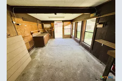 1505 E Polk Avenue, Victoria, TX 77901 - Photo 41
