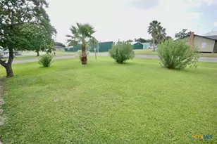 902 W Monroe Ave, Port O'Connor, TX 77982 - Photo 5