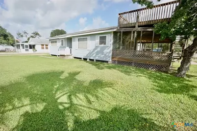 902 W Monroe Avenue, Port O'Connor, TX 77982 - Photo 3