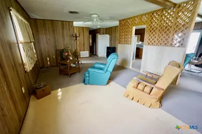 902 W Monroe Avenue, Port O'Connor, TX 77982 - Photo 9