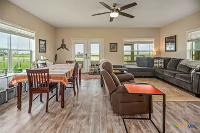 258 Alamo Beach Avenue, Port Lavaca, TX 77979 - Photo 5