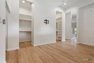 100 S Dewberry Creek Trail, Hutto, TX 78634 - Photo 23