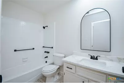 803 McLane Street, Victoria, TX 77904 - Photo 9