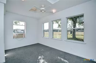 803 McLane St, Victoria, TX 77904 - Photo 17