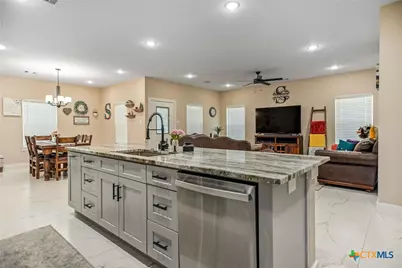 114 E St. Francois, Port Lavaca, TX 77979 - Photo 9