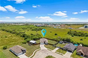114 E St Francois, Port Lavaca, TX 77979 - Photo 45