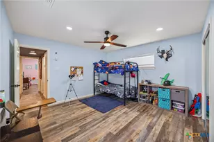 1304 Walker St, Gonzales, TX 78629 - Photo 13