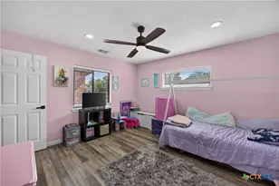1304 Walker St, Gonzales, TX 78629 - Photo 15