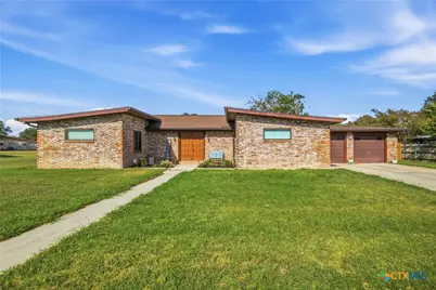 1304 Walker Street, Gonzales, TX 78629 - Photo 1