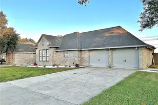 203 Chimney Rock Dr, Victoria, TX 77904 - Photo 3