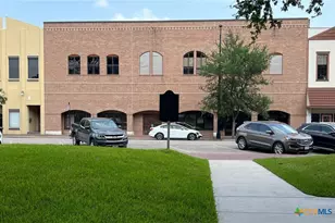 114 N Main St, Victoria, TX 77901 - Photo 1