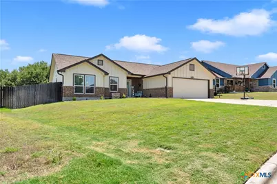1106 Limestone Drive, Lampasas, TX 76550 - Photo 5