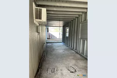 1704 Avondale Street, Victoria, TX 77901 - Photo 9