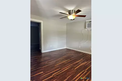 1704 Avondale Street, Victoria, TX 77901 - Photo 5