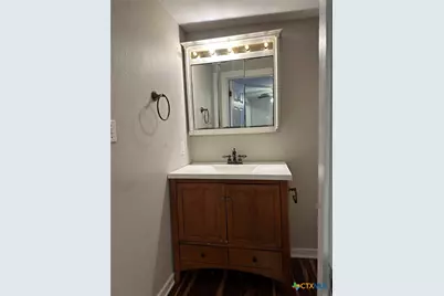 1704 Avondale Street, Victoria, TX 77901 - Photo 7