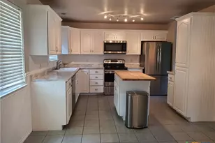 136 Royal Crest Cir, Seguin, TX 78155 - Photo 7