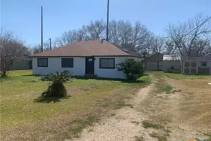 10704 State Hwy 185, Victoria, TX 77905 - Photo 1
