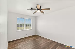 218 E Victory Ave, Temple, TX 76501 - Photo 9