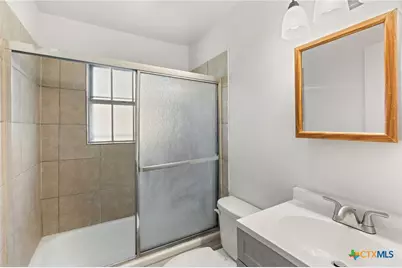 218 E Victory Avenue, Temple, TX 76501 - Photo 11