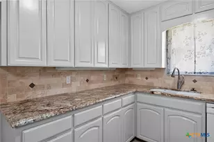 501 E 24th Ave, Belton, TX 76513 - Photo 9