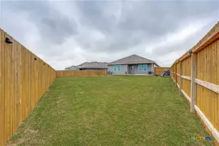 438 Kayden Pt, New Braunfels, TX 78130 - Photo 25