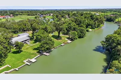 302 Shangrila Lane, New Braunfels, TX 78130 - Photo 3