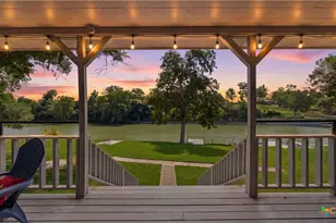 302 Shangrila Ln, New Braunfels, TX 78130 - Photo 9