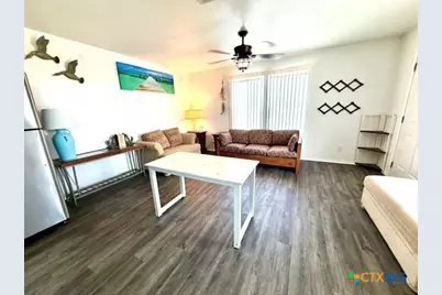 326 E Tenth Street, Rockport, TX 78382 - Photo 9