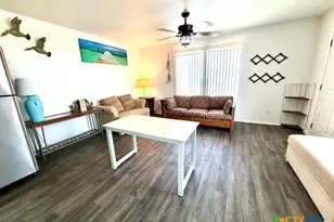 326 E Tenth St, Rockport, TX 78382 - Photo 9