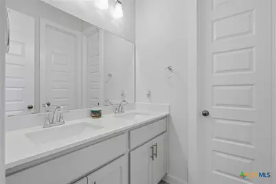 339 Sugarcane, New Braunfels, TX 78132 - Photo 9