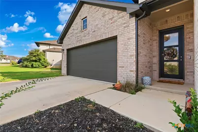 339 Sugarcane, New Braunfels, TX 78132 - Photo 3