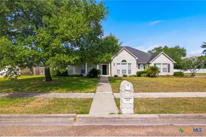 202 Ridge View, Victoria, TX 77904 - Photo 1