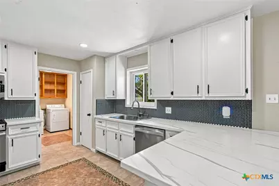 108 Owl Road, Victoria, TX 77905 - Photo 11