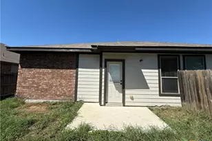554 Creekside Cir, New Braunfels, TX 78130 - Photo 13