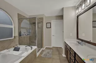 716 Hollow Ridge, Schertz, TX 78108 - Photo 9