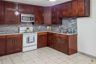 1402 Springwood Ln, Port Lavaca, TX 77979 - Photo 5