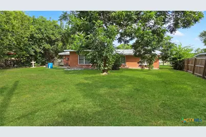 1402 Springwood Lane, Port Lavaca, TX 77979 - Photo 19