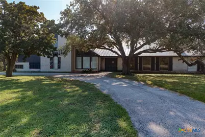 292 Fm 136, Woodsboro, TX 78393 - Photo 1