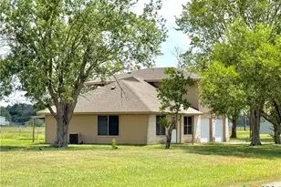 49 Villafranca Rd, Victoria, TX 77904 - Photo 5