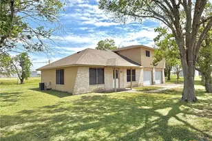 49 Villafranca Rd, Victoria, TX 77904 - Photo 1