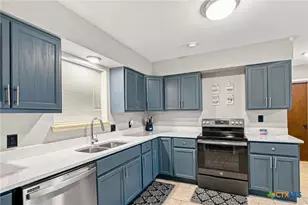 217 Kirkwall St, Victoria, TX 77904 - Photo 3